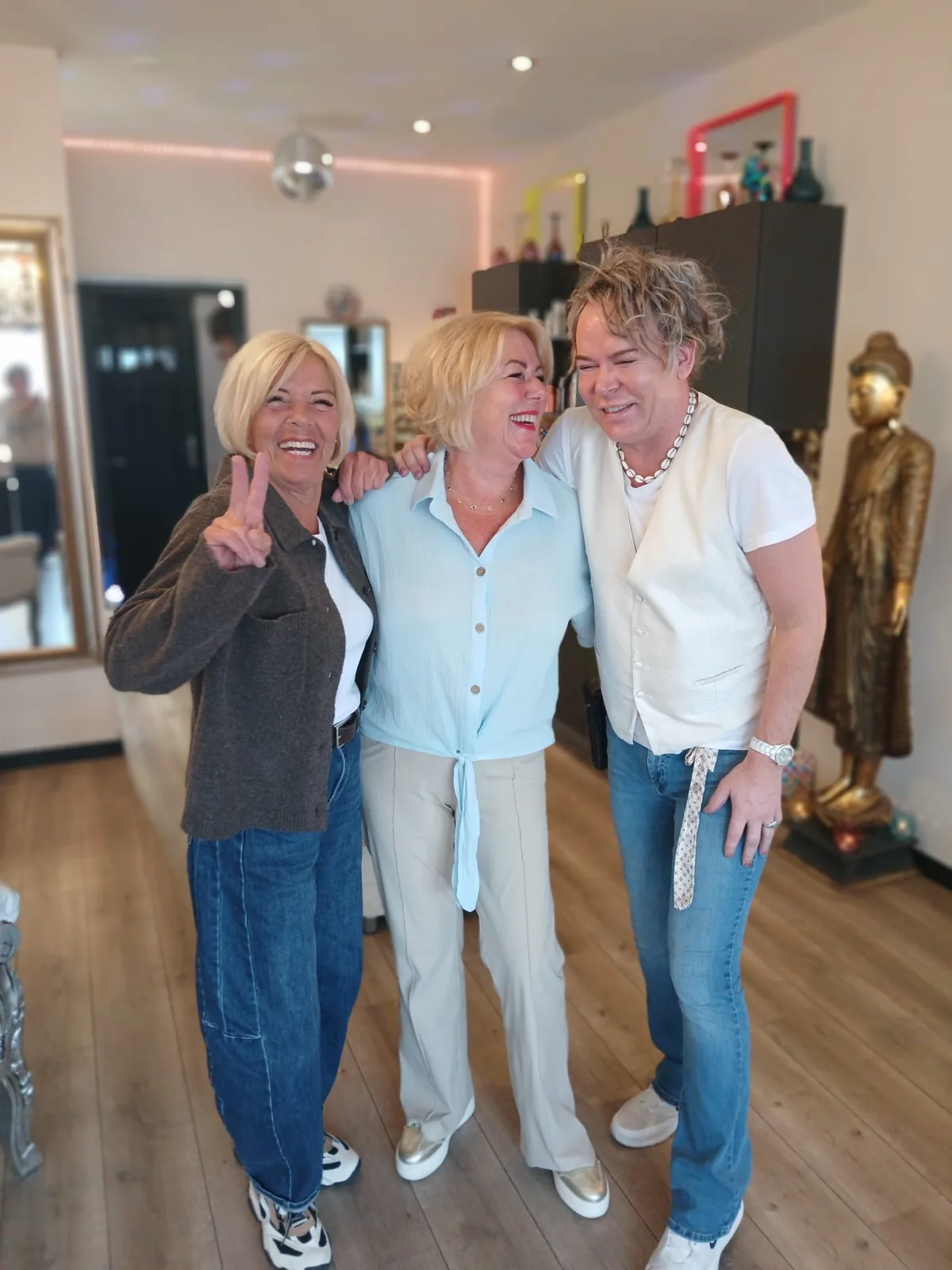Graham met klanten in Stone Hair Studio